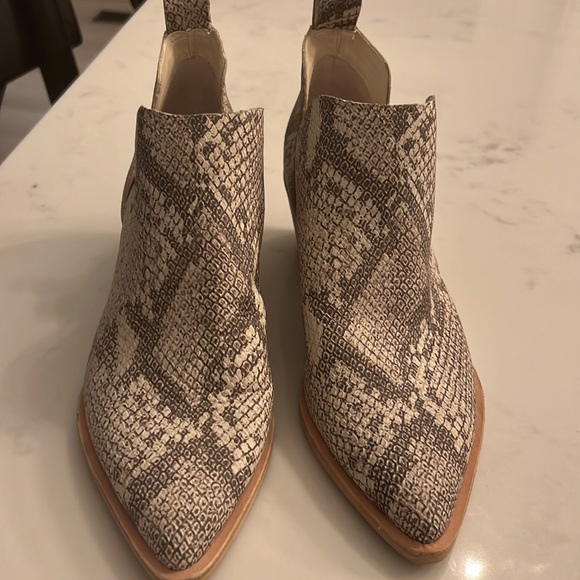 Gorgeous Python Booties, nwot. - Picture 4 of 6